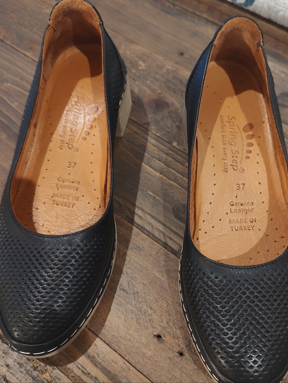 Spring Step Black Leather Comfort Pump Size 6.5-7